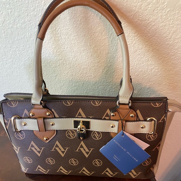 Adrienne Vittadini Beautiful Brown & Tan Satchel NWT - Picture 8 of 16